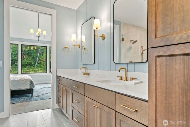 12107 Mundy Loss Road E, Buckley, WA 98321