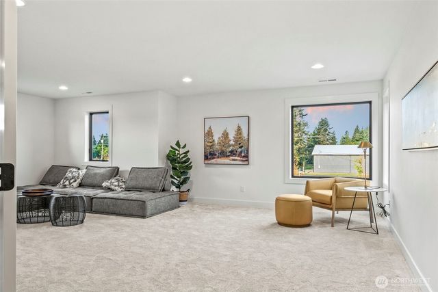 12107 Mundy Loss Road E, Buckley, WA 98321