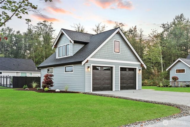 12107 Mundy Loss Road E, Buckley, WA 98321