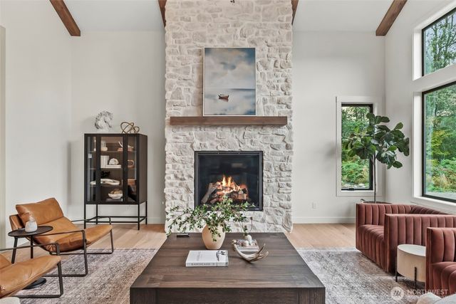 12107 Mundy Loss Road E, Buckley, WA 98321