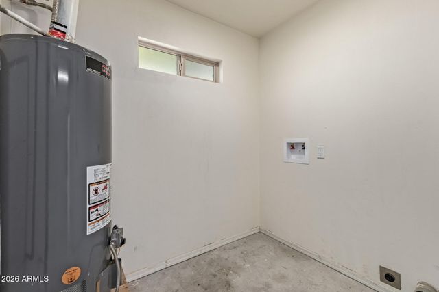 6124 W OREGON Avenue, Glendale, AZ 85301