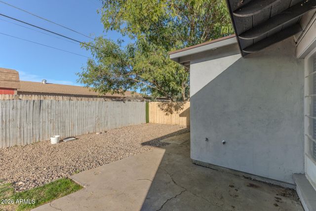6124 W OREGON Avenue, Glendale, AZ 85301