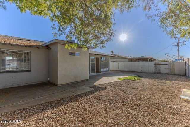 6124 W OREGON Avenue, Glendale, AZ 85301