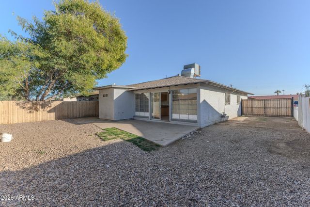 6124 W OREGON Avenue, Glendale, AZ 85301