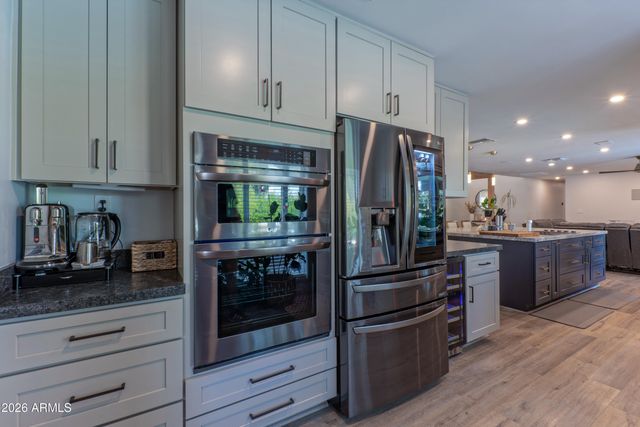 6448 E VOLTAIRE Avenue, Scottsdale, AZ 85254