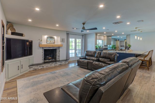 6448 E VOLTAIRE Avenue, Scottsdale, AZ 85254