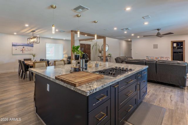 6448 E VOLTAIRE Avenue, Scottsdale, AZ 85254