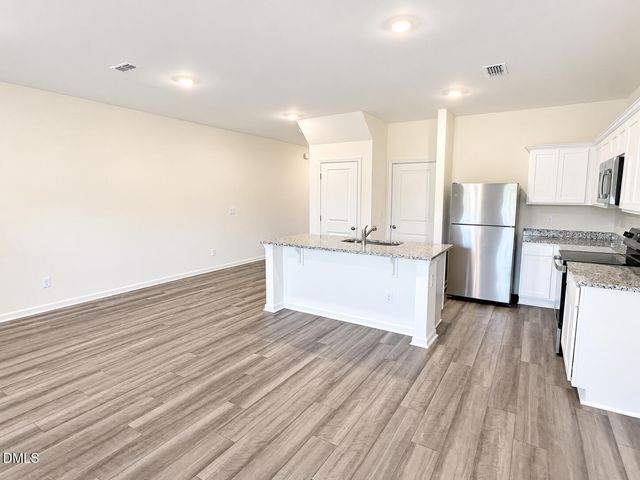 705 Summer Wheat Lane, Mebane, NC 27302