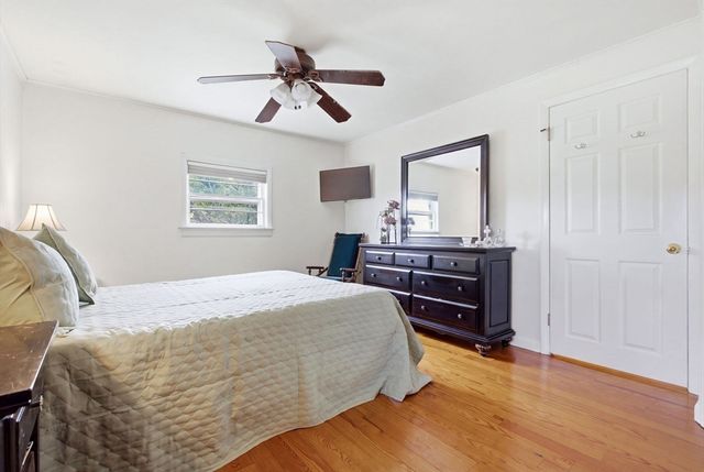 6 Locke Road, Billerica, MA 01821