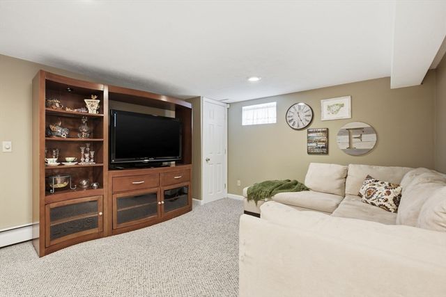 6 Locke Road, Billerica, MA 01821