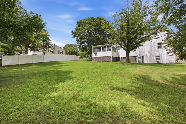 6 Locke Road, Billerica, MA 01821