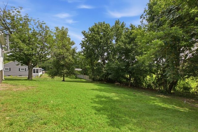 6 Locke Road, Billerica, MA 01821