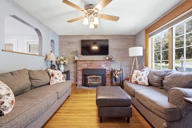 6 Locke Road, Billerica, MA 01821