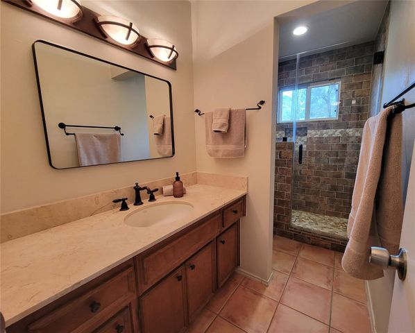 39 Whistlers Walk Place, The Woodlands, TX 77381