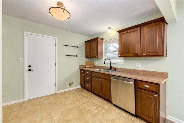 6411 Harvard Avenue, Raytown, MO 64133