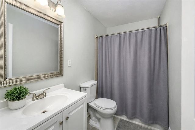 6411 Harvard Avenue, Raytown, MO 64133