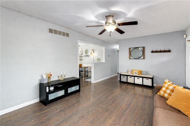 6411 Harvard Avenue, Raytown, MO 64133