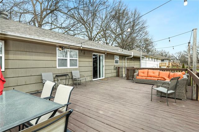 6411 Harvard Avenue, Raytown, MO 64133