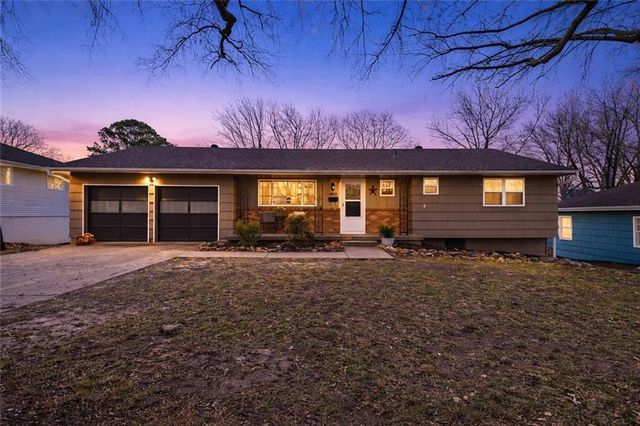 6411 Harvard Avenue, Raytown, MO 64133