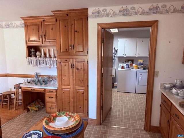 5051 SHANNON HILL RD, Kents Store, VA 23084