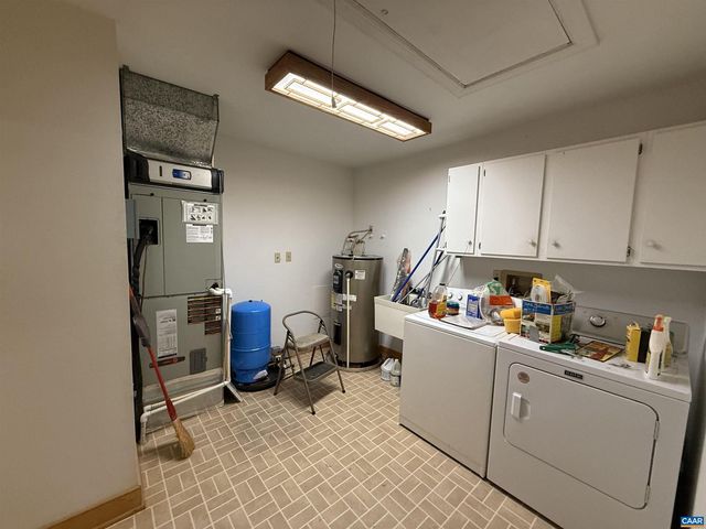 5051 SHANNON HILL RD, Kents Store, VA 23084