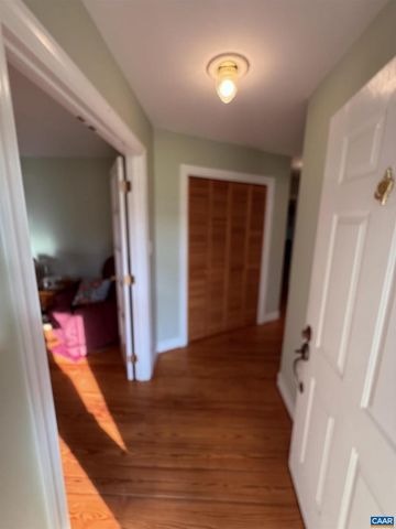 5051 SHANNON HILL RD, Kents Store, VA 23084