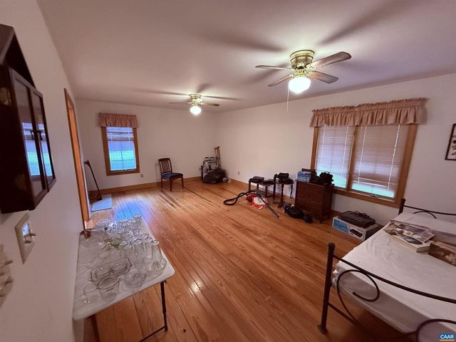 5051 SHANNON HILL RD, Kents Store, VA 23084