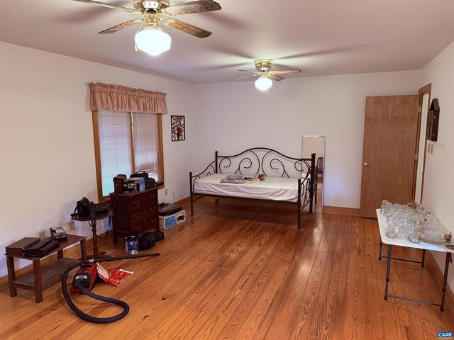5051 SHANNON HILL RD, Kents Store, VA 23084