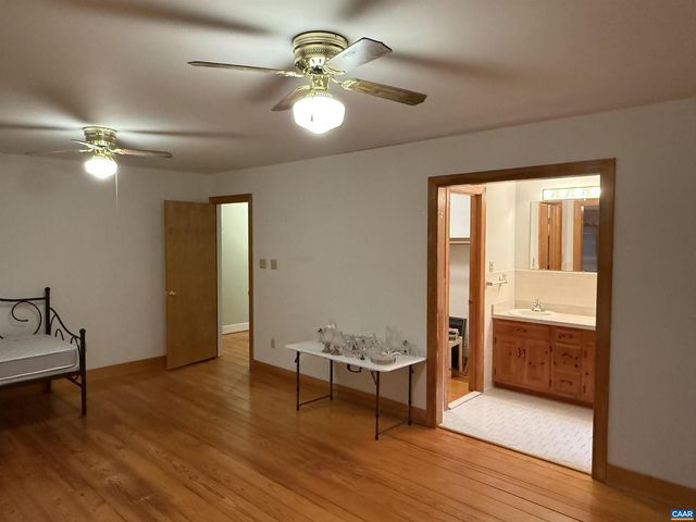 5051 SHANNON HILL RD, Kents Store, VA 23084