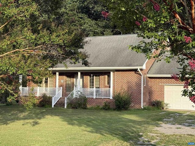 5051 SHANNON HILL RD, Kents Store, VA 23084