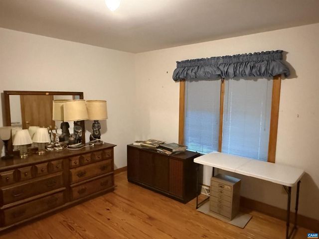 5051 SHANNON HILL RD, Kents Store, VA 23084