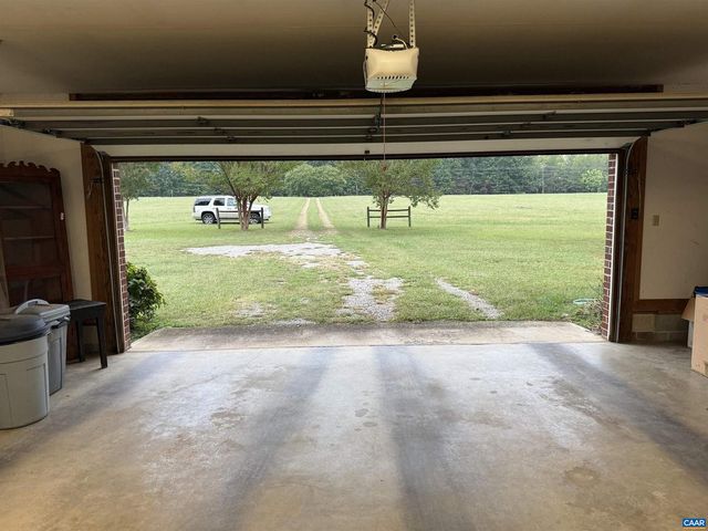 5051 SHANNON HILL RD, Kents Store, VA 23084
