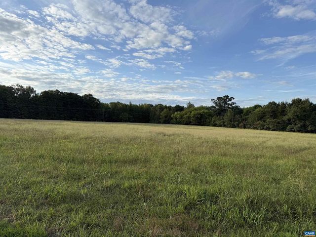 5051 SHANNON HILL RD, Kents Store, VA 23084