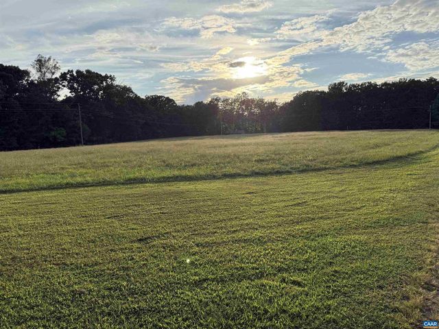 5051 SHANNON HILL RD, Kents Store, VA 23084