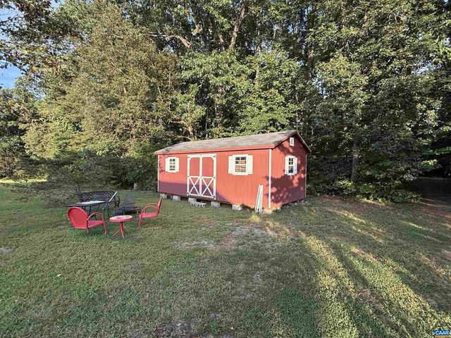 5051 SHANNON HILL RD, Kents Store, VA 23084