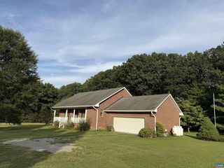 5051 SHANNON HILL RD, Kents Store, VA 23084