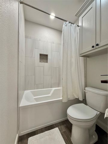 276 Pineburr Street, Vidor, TX 77662