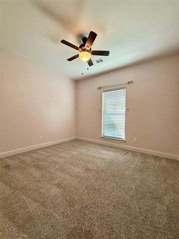 276 Pineburr Street, Vidor, TX 77662