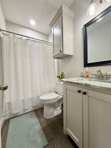 276 Pineburr Street, Vidor, TX 77662