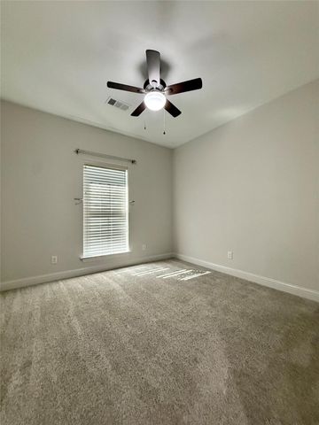 276 Pineburr Street, Vidor, TX 77662