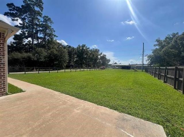 276 Pineburr Street, Vidor, TX 77662