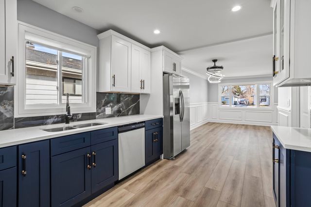 15214 Dorchester Avenue, Dolton, IL 60419