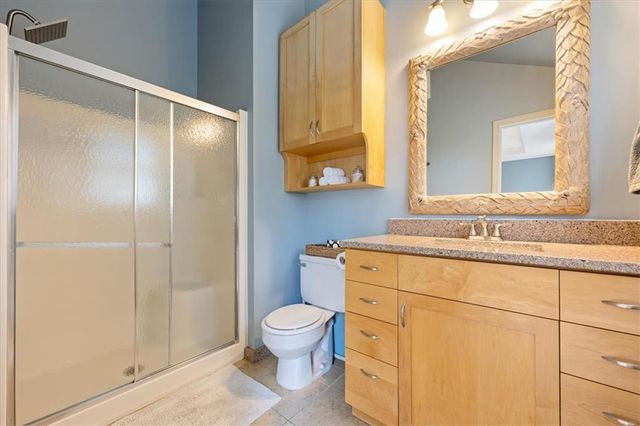 9717 NW 86th Terrace, Kansas City, MO 64153