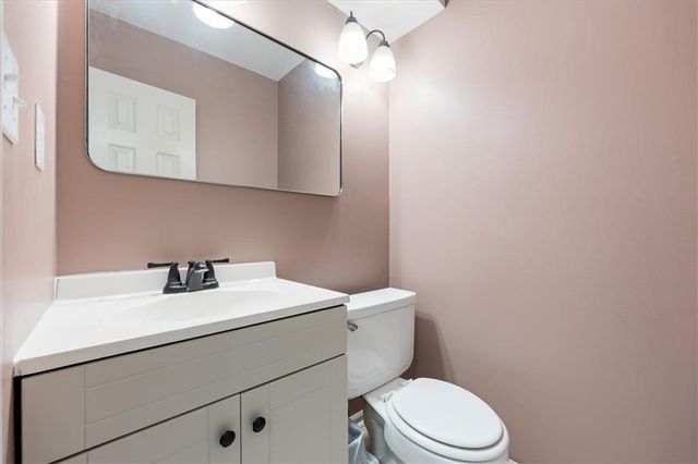9717 NW 86th Terrace, Kansas City, MO 64153