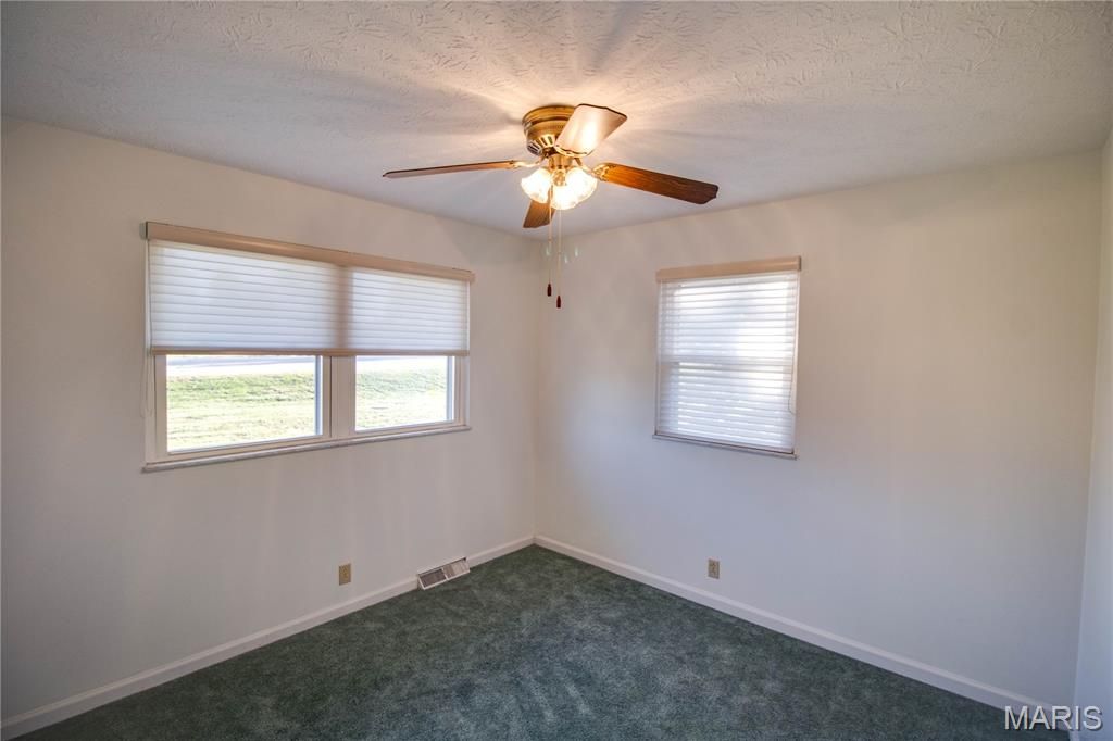 Image 30 of property listing at 3619 W Delmar Avenue, Godfrey, IL 62035