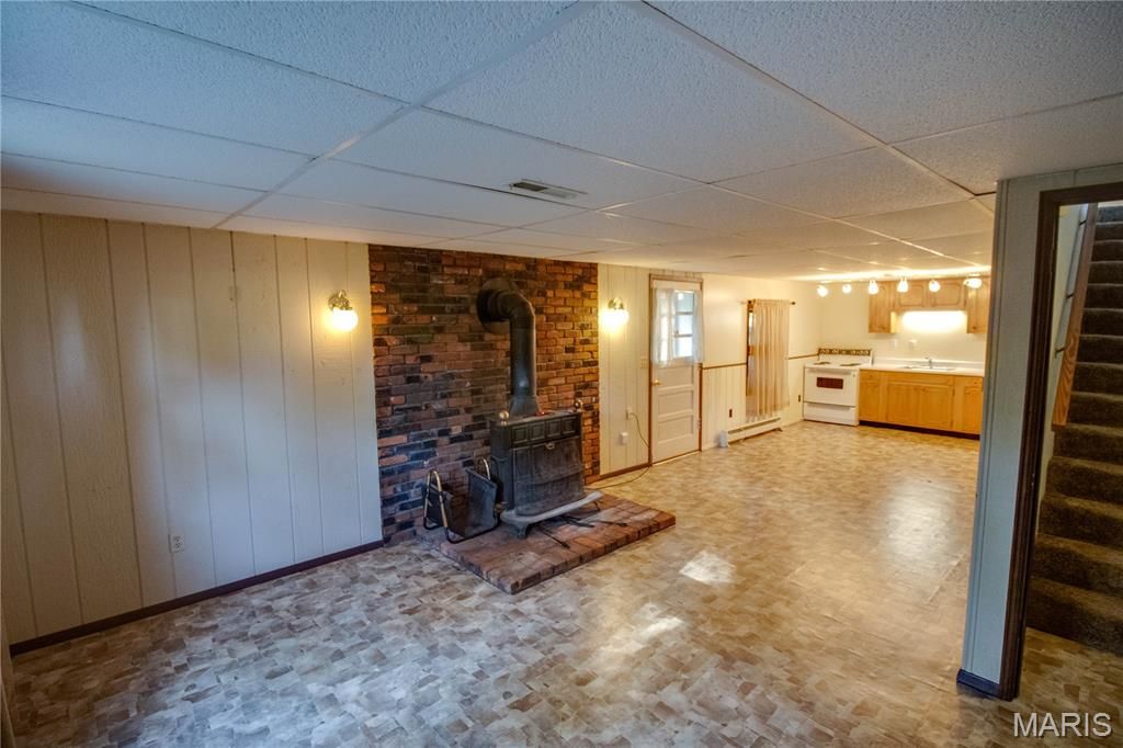 Image 40 of property listing at 3619 W Delmar Avenue, Godfrey, IL 62035