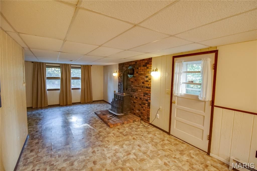 Image 43 of property listing at 3619 W Delmar Avenue, Godfrey, IL 62035