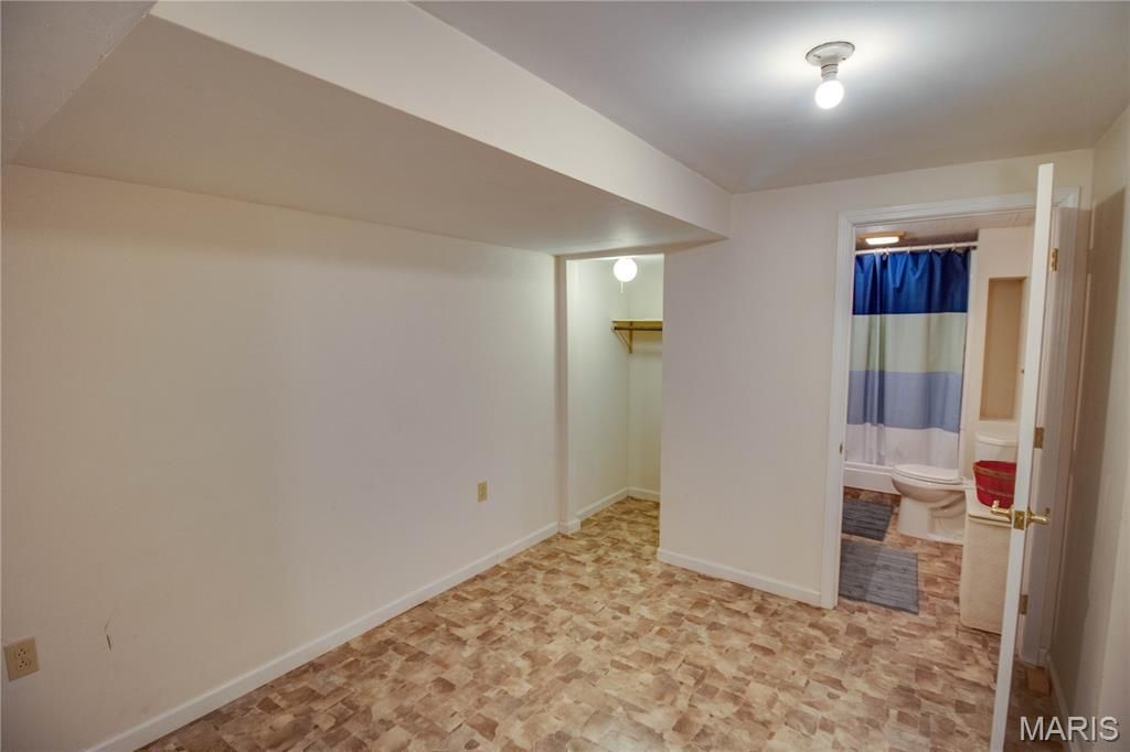Image 44 of property listing at 3619 W Delmar Avenue, Godfrey, IL 62035
