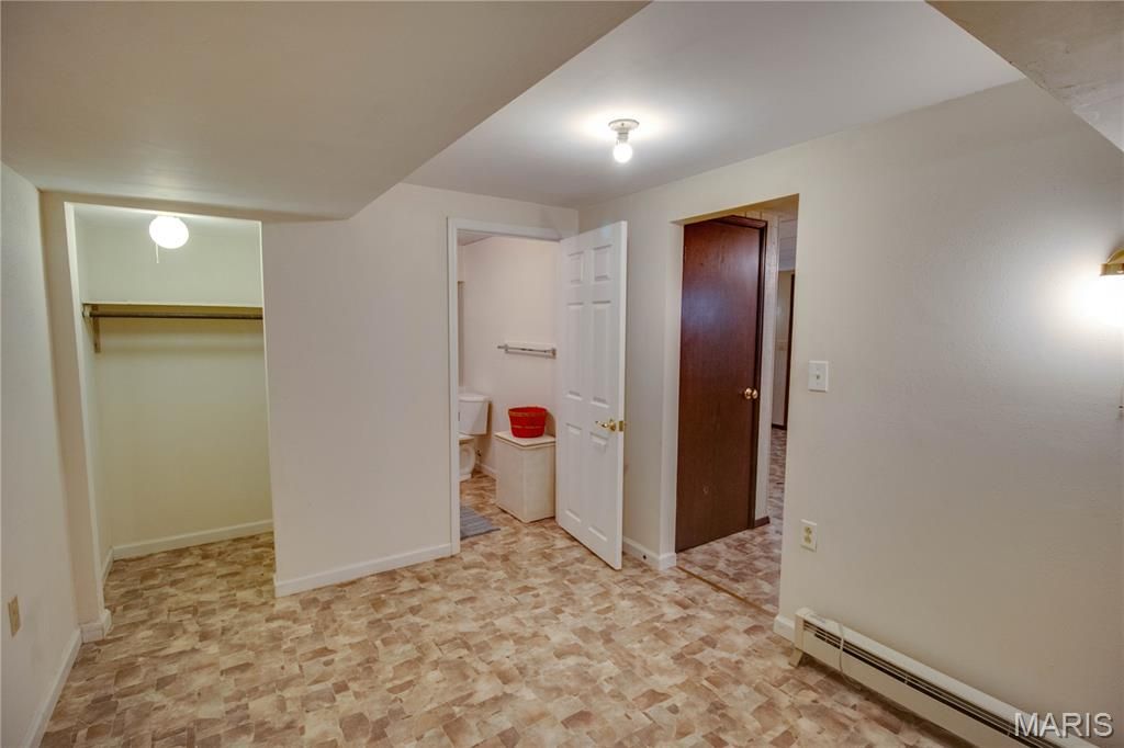 Image 45 of property listing at 3619 W Delmar Avenue, Godfrey, IL 62035