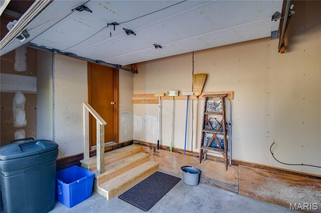 Image 53 of property listing at 3619 W Delmar Avenue, Godfrey, IL 62035